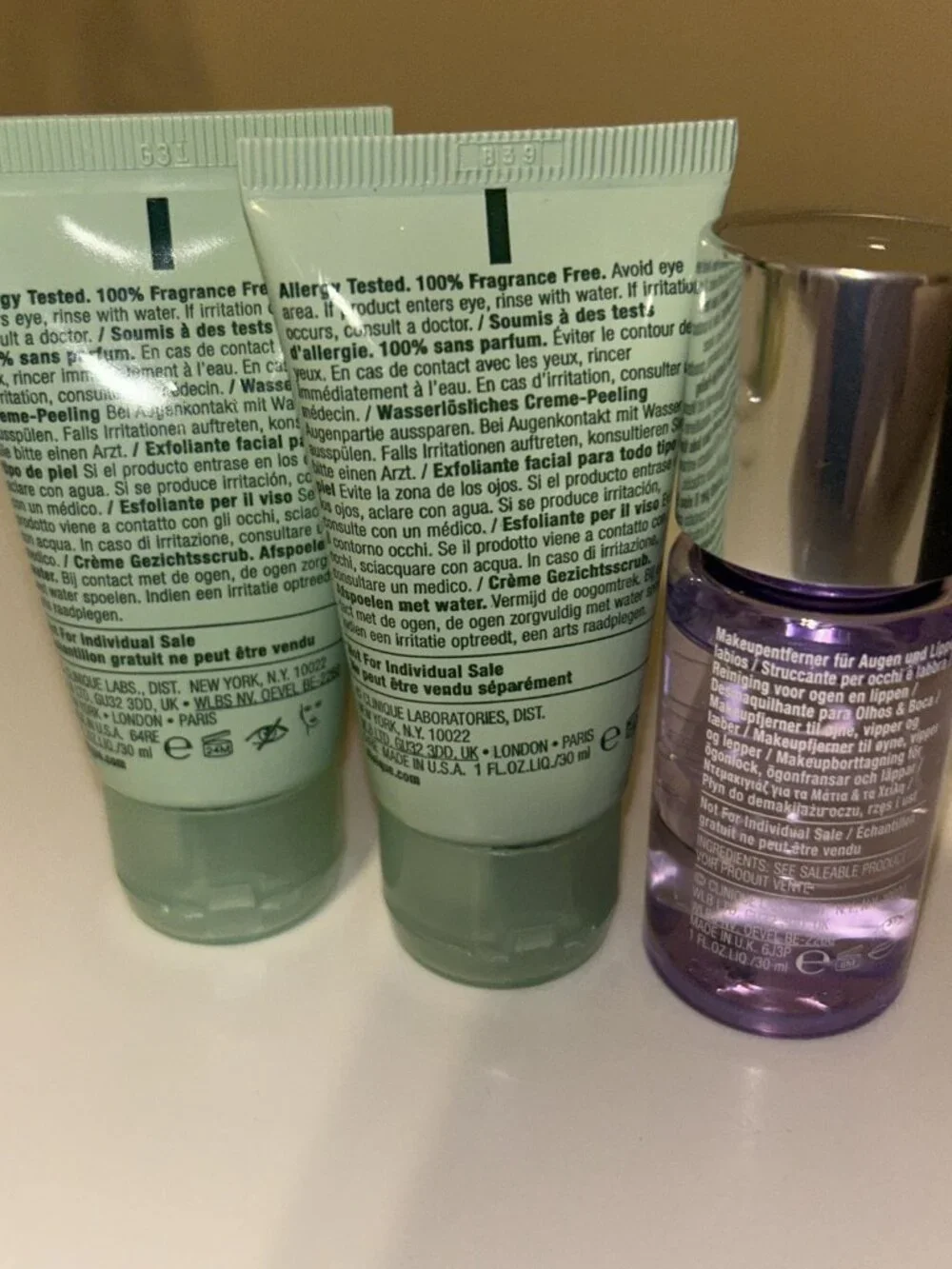 Clinique 3pc Skin Care Travel Set 7-Day Scrub Cream (2) & Take The Day Off